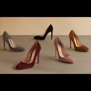 HP⭐️Gianvito Rossi Roma Pumps Excellent cond (38)